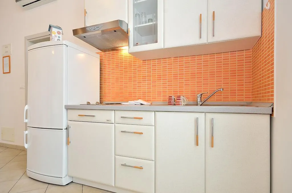 Apartments Nautilus Pula 0*,  Croatia